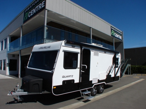 Leisure Line - Quartz - 624 SE - Walk Around Bed